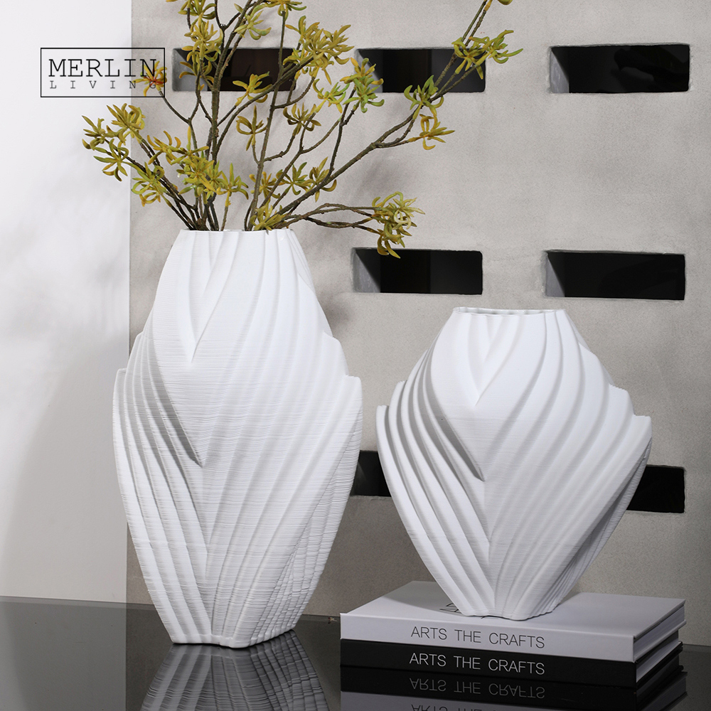3D печатена керамичка вазна со V врат (7)