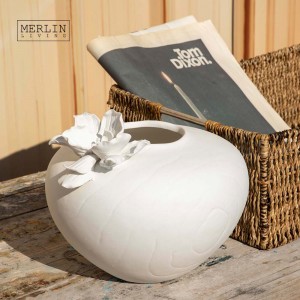 Handmade Nordic Style White Small Table Ceramic Vase (1)