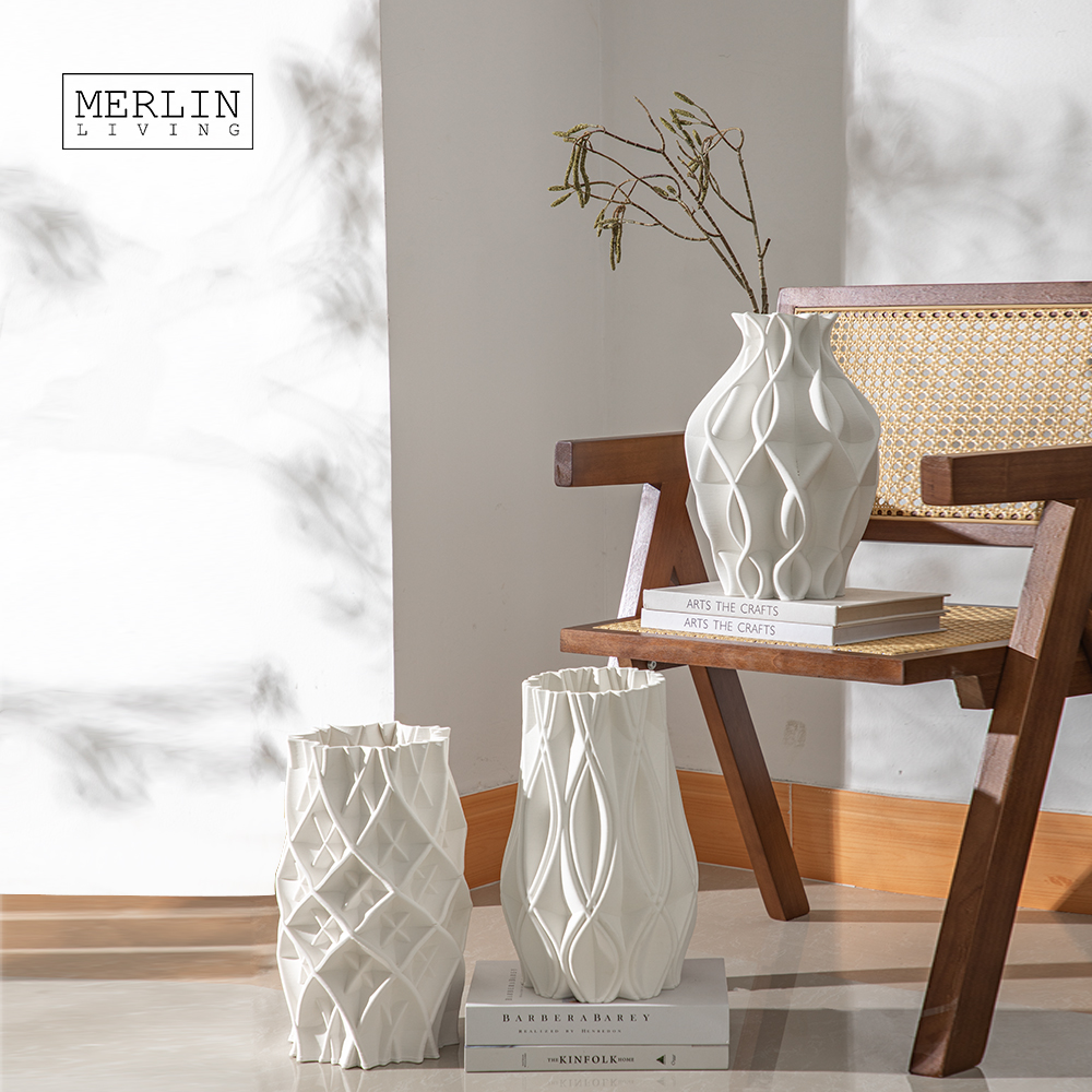 Merlin Living 3D printed geometric patterned ceramic vase (2)