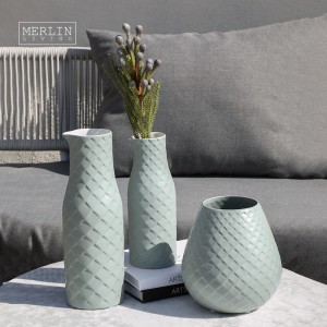 Pointed Beak Simple Line Plaid Steel Blue Ceramic Vase (9)